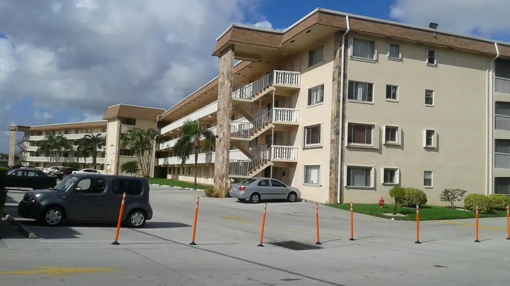 300 Village Green Circle S Palm Springs FL 33461