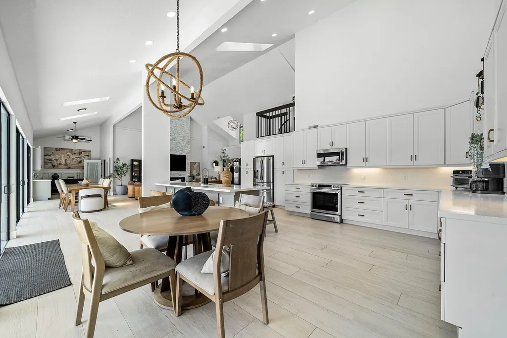 2707 Biarritz Drive Palm Beach Gardens FL 33410