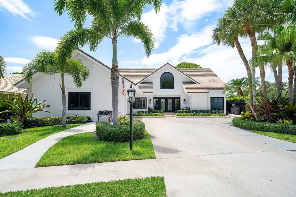 2707 Biarritz Drive Palm Beach Gardens FL 33410