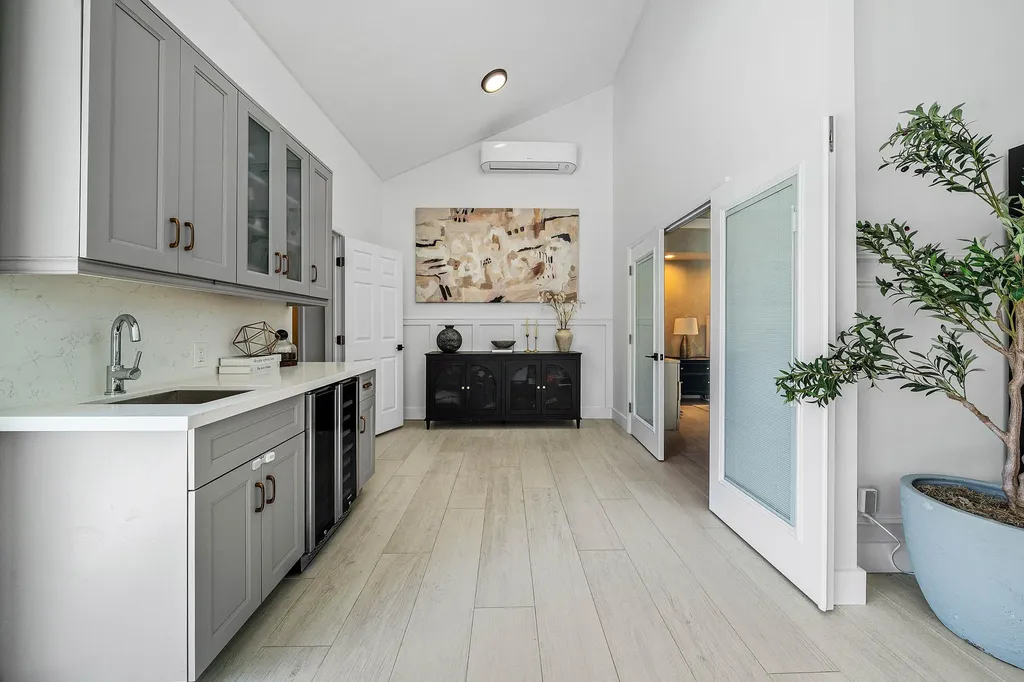 2707 Biarritz Drive Palm Beach Gardens FL 33410