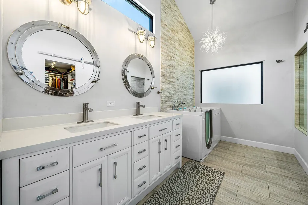 2707 Biarritz Drive Palm Beach Gardens FL 33410