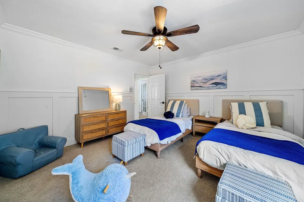 2707 Biarritz Drive Palm Beach Gardens FL 33410