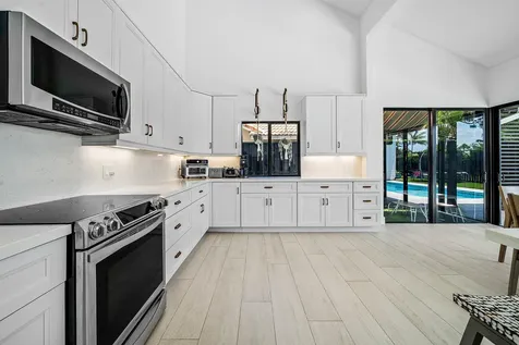 2707 Biarritz Drive Palm Beach Gardens FL 33410