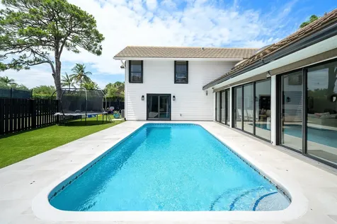 2707 Biarritz Drive Palm Beach Gardens FL 33410