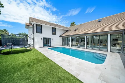 2707 Biarritz Drive Palm Beach Gardens FL 33410