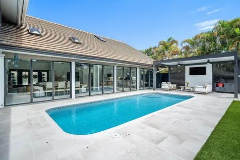 2707 Biarritz Drive Palm Beach Gardens FL 33410
