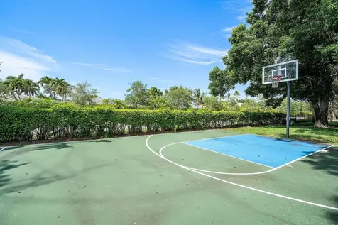2707 Biarritz Drive Palm Beach Gardens FL 33410