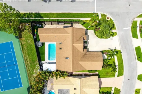 2707 Biarritz Drive Palm Beach Gardens FL 33410