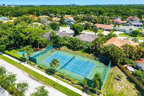 2707 Biarritz Drive Palm Beach Gardens FL 33410