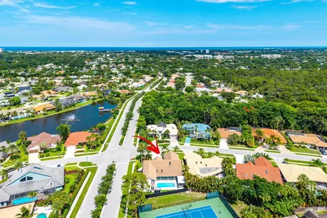2707 Biarritz Drive Palm Beach Gardens FL 33410