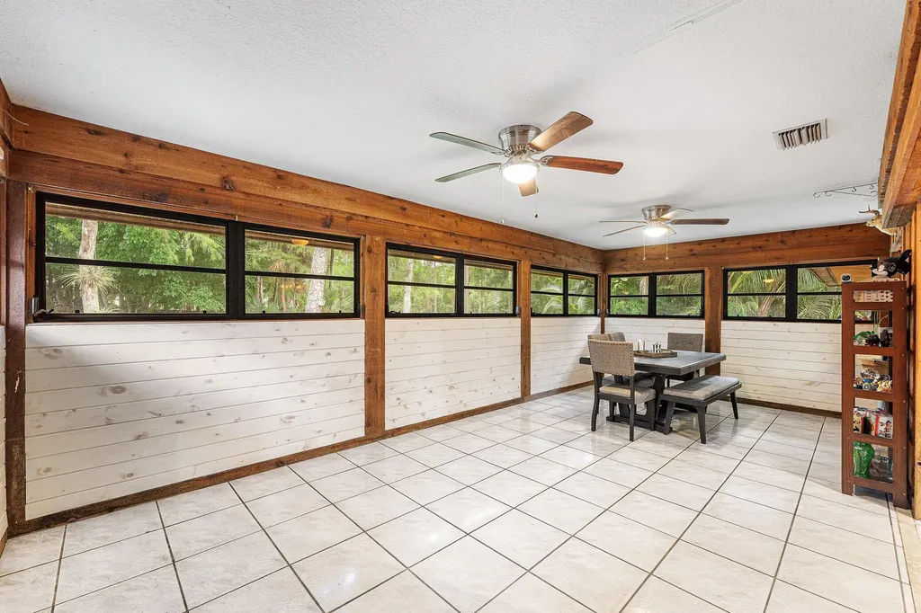 16355 Lancashire Drive E Loxahatchee FL 33470