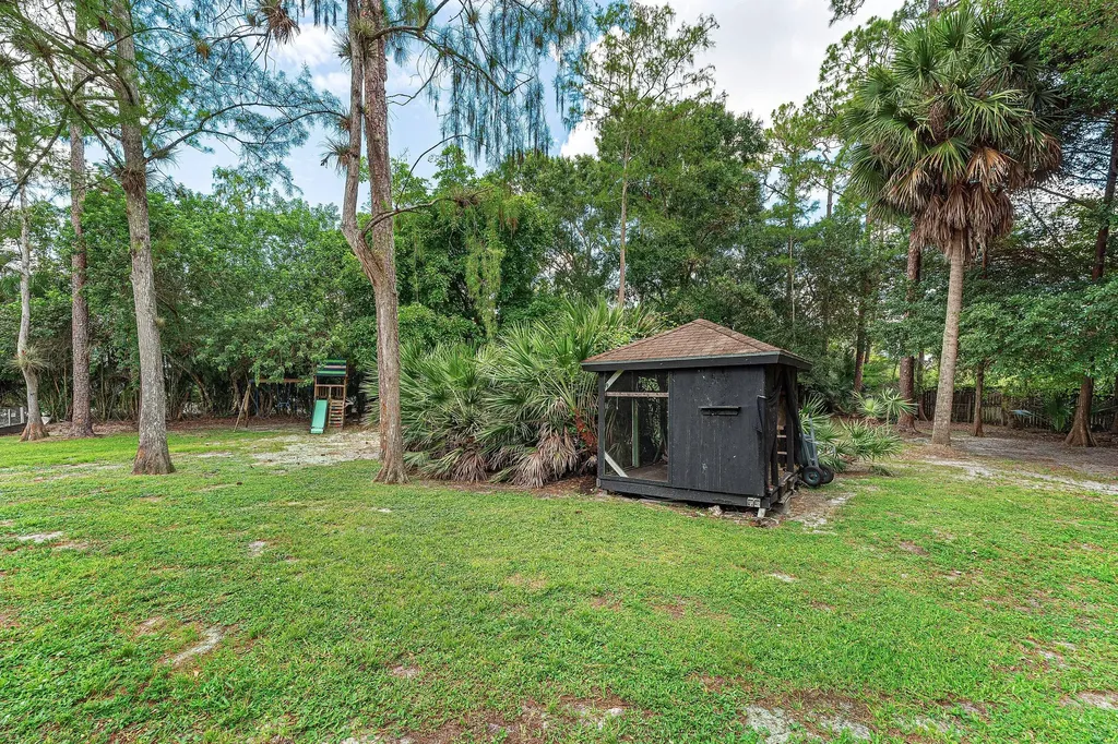 16355 Lancashire Drive E Loxahatchee FL 33470