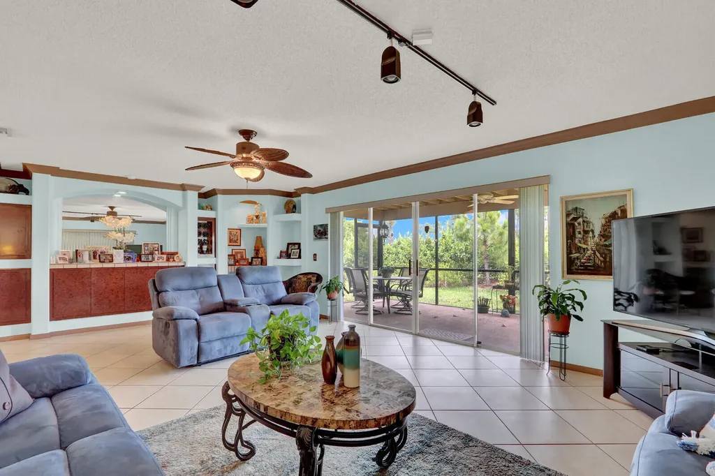 7156 Pine Bluff Drive Lake Worth FL 33467