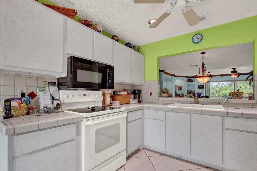 7156 Pine Bluff Drive Lake Worth FL 33467