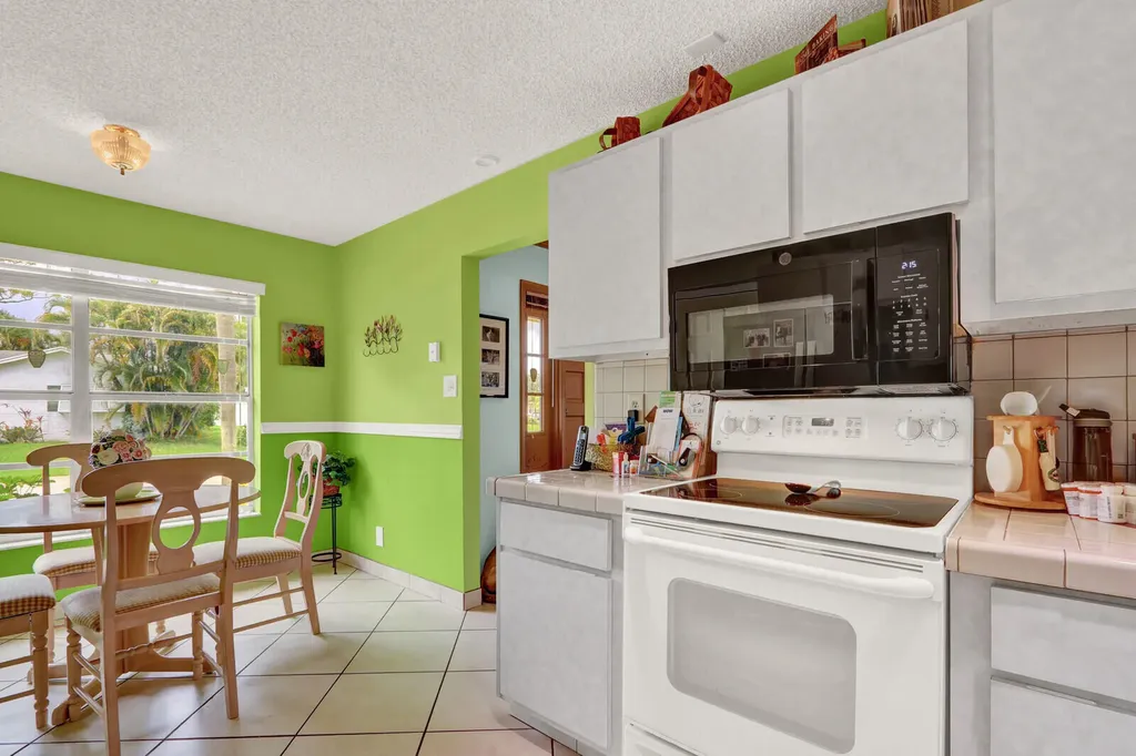 7156 Pine Bluff Drive Lake Worth FL 33467