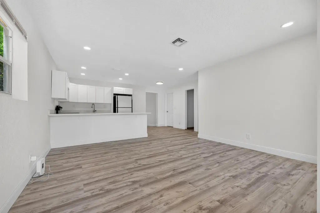 261 NE 22nd Street Pompano Beach FL 33060