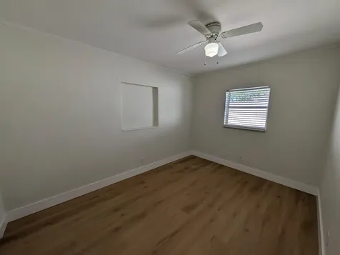 621 NE 56th Street Oakland Park FL 33334