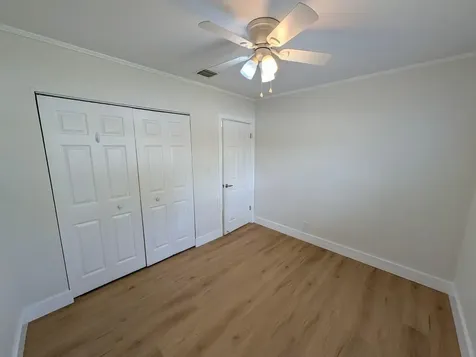 621 NE 56th Street Oakland Park FL 33334