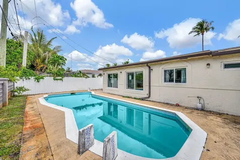 3300 NW 32nd Street Lauderdale Lakes FL 33309