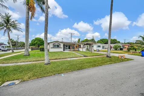 3300 NW 32nd Street Lauderdale Lakes FL 33309