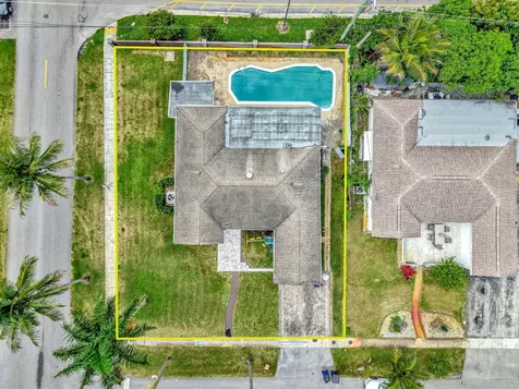 3300 NW 32nd Street Lauderdale Lakes FL 33309