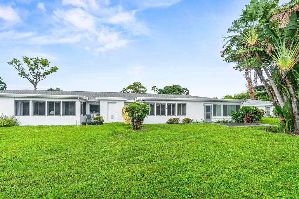 5074 Privet Place Delray Beach FL 33484