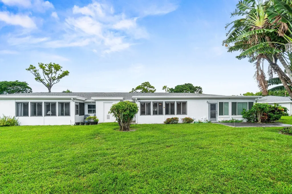 5074 Privet Place Delray Beach FL 33484