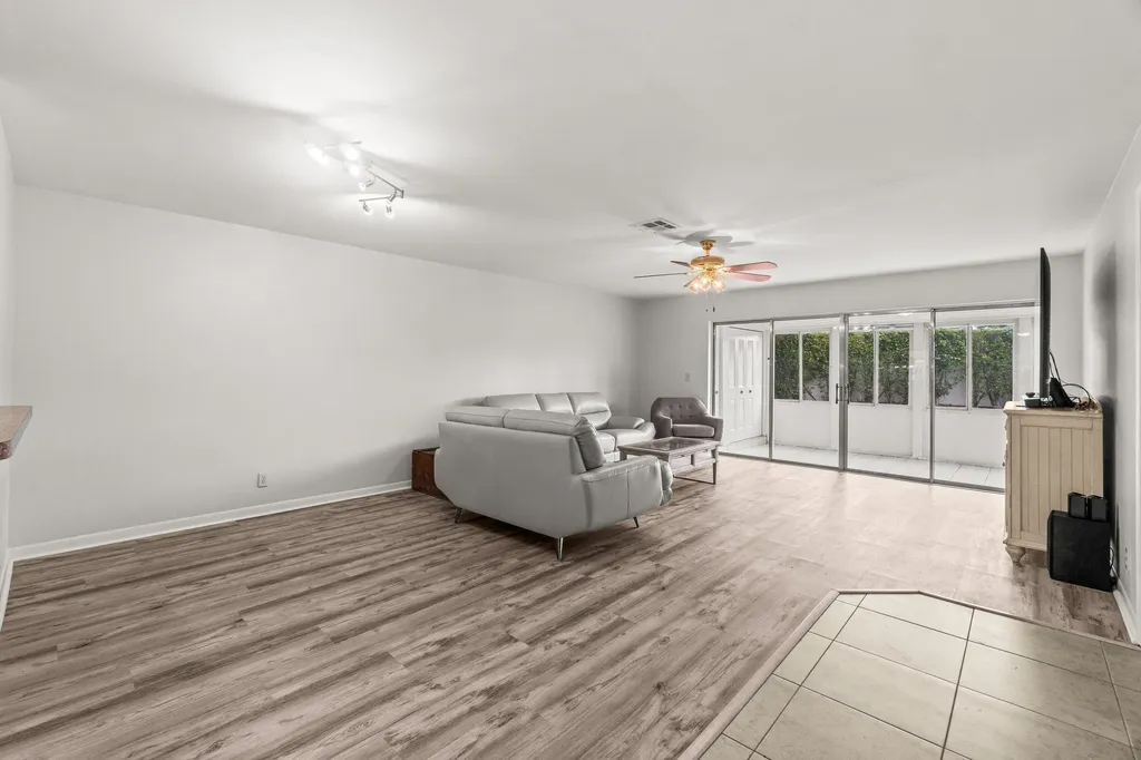5074 Privet Place Delray Beach FL 33484