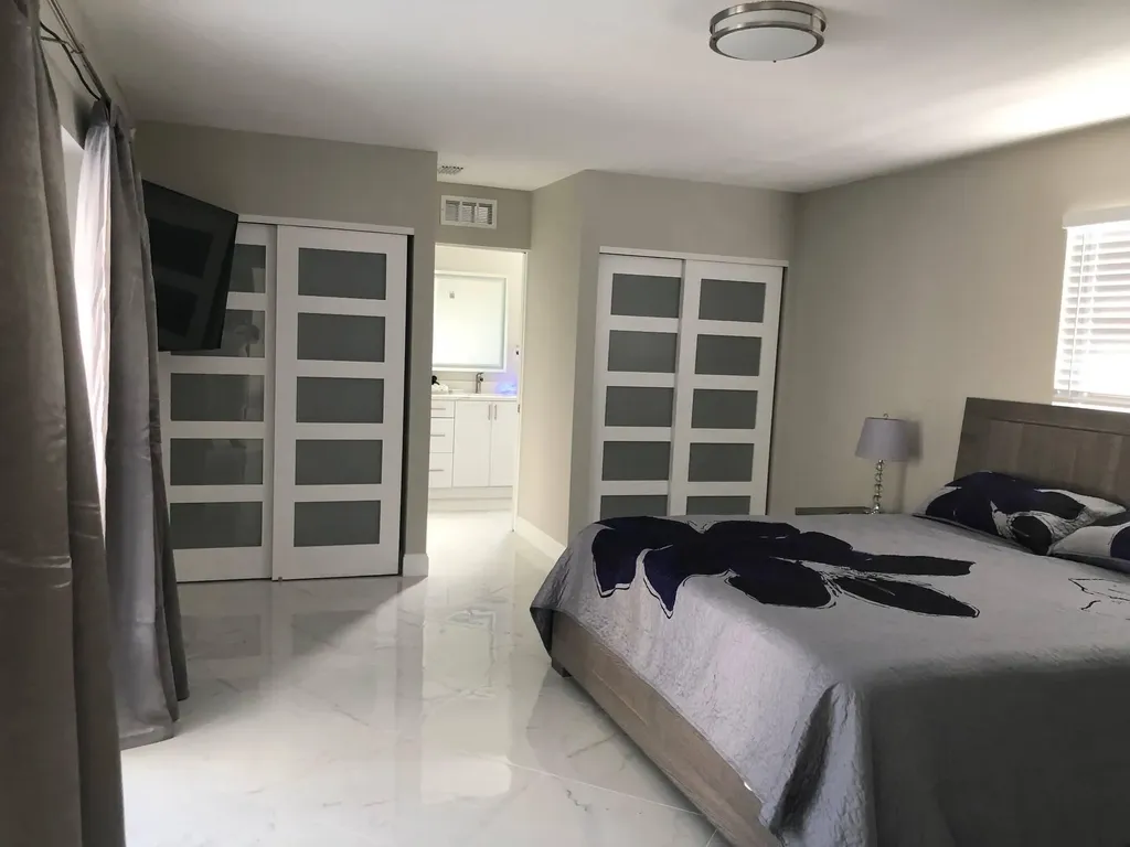 6220 SW 14th Street Plantation FL 33317