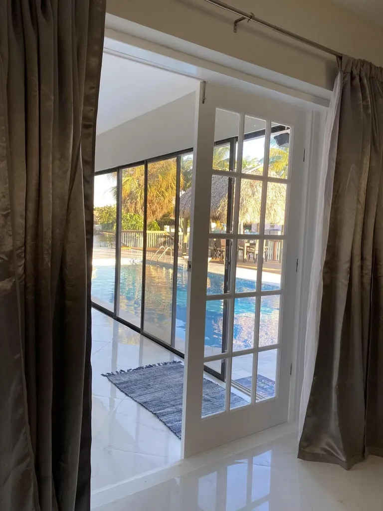 6220 SW 14th Street Plantation FL 33317