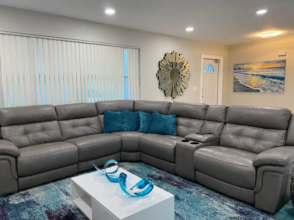 6220 SW 14th Street Plantation FL 33317