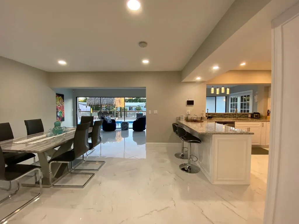 6220 SW 14th Street Plantation FL 33317