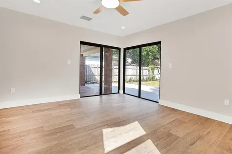 391 NW 58th Avenue Miami FL 33126