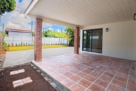 391 NW 58th Avenue Miami FL 33126