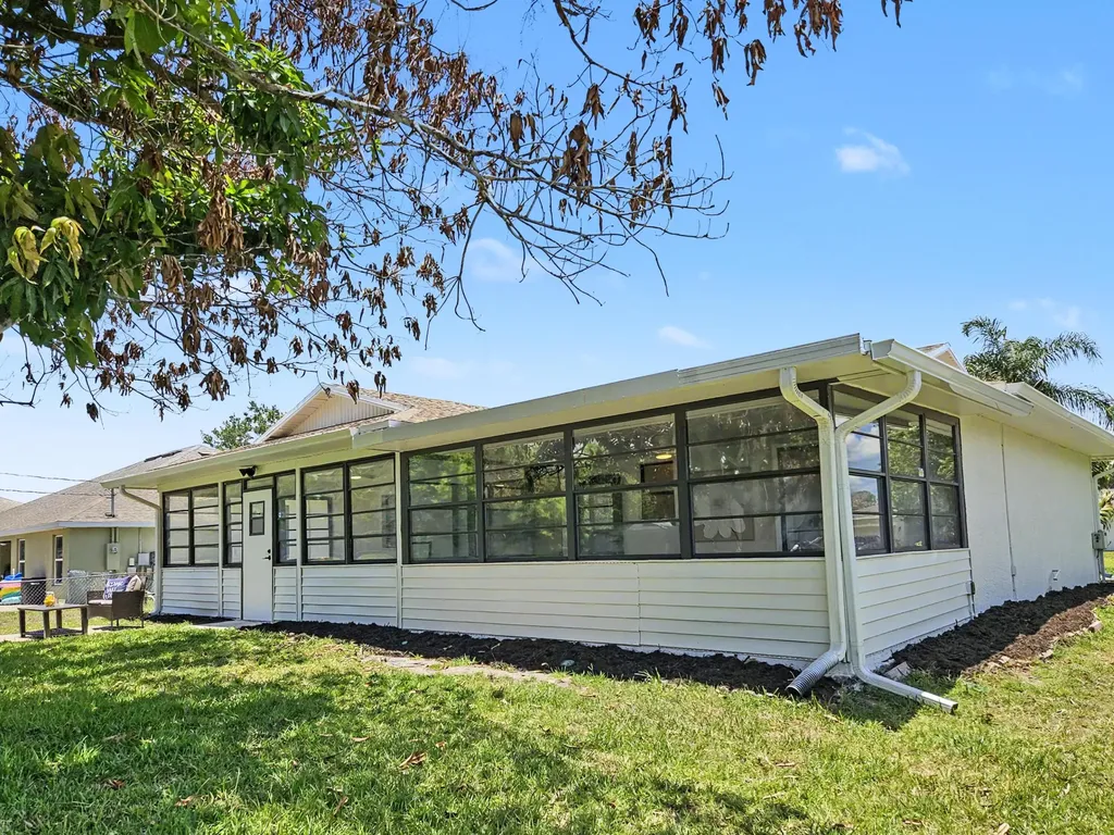 1962 SW Libra Lane Port St Lucie FL 34984