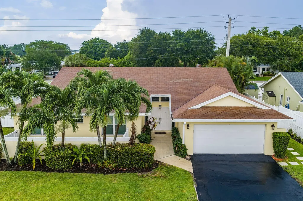 433 SW 27th Avenue Delray Beach FL 33445