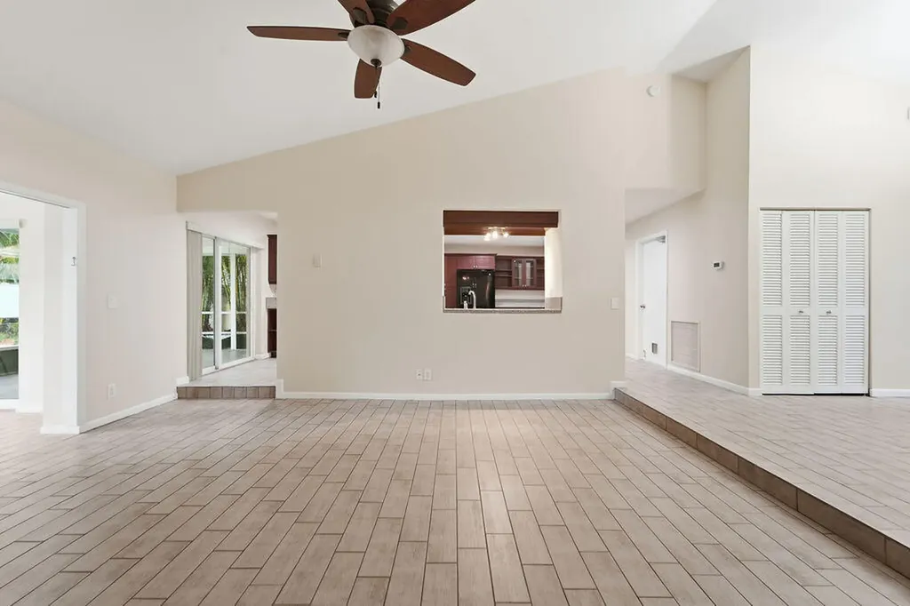 433 SW 27th Avenue Delray Beach FL 33445