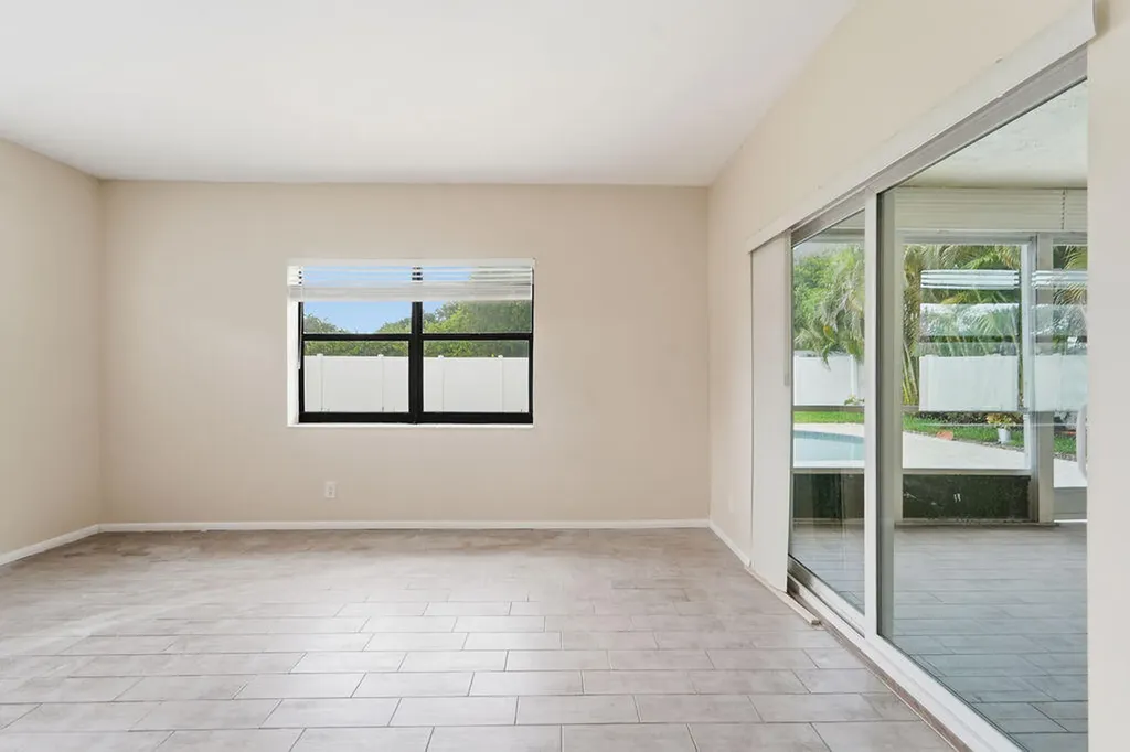 433 SW 27th Avenue Delray Beach FL 33445