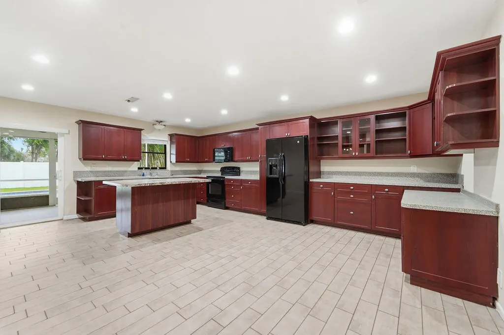 433 SW 27th Avenue Delray Beach FL 33445