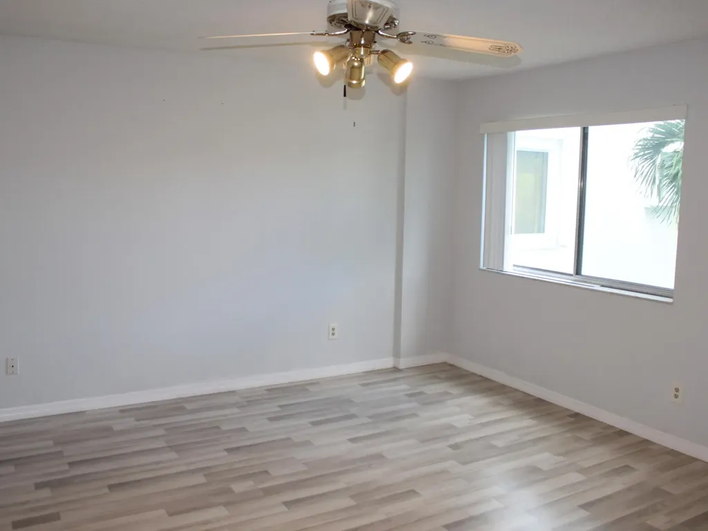 6698 N 10th Avenue Avenue N Lake Worth FL 33467