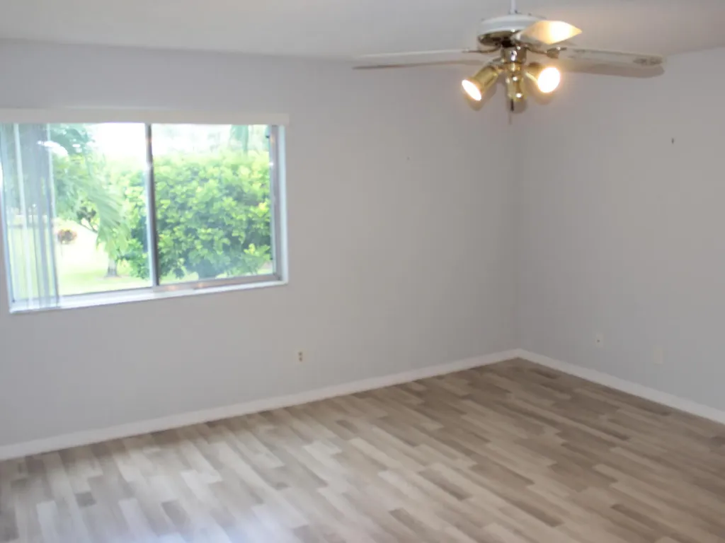 6698 N 10th Avenue Avenue N Lake Worth FL 33467