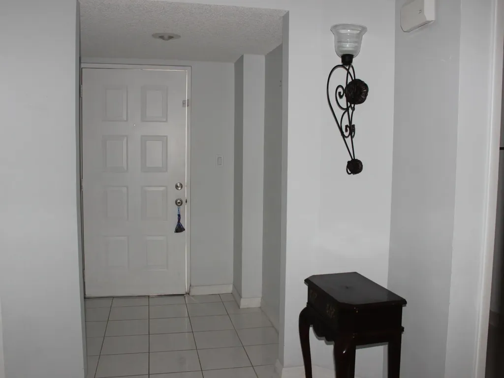 6698 N 10th Avenue Avenue N Lake Worth FL 33467