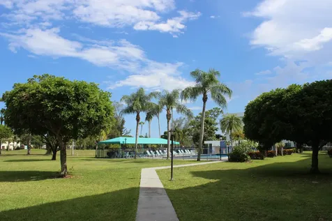 6698 N 10th Avenue Avenue N Lake Worth FL 33467