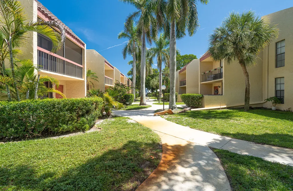 769 SE 1st Way Deerfield Beach FL 33441