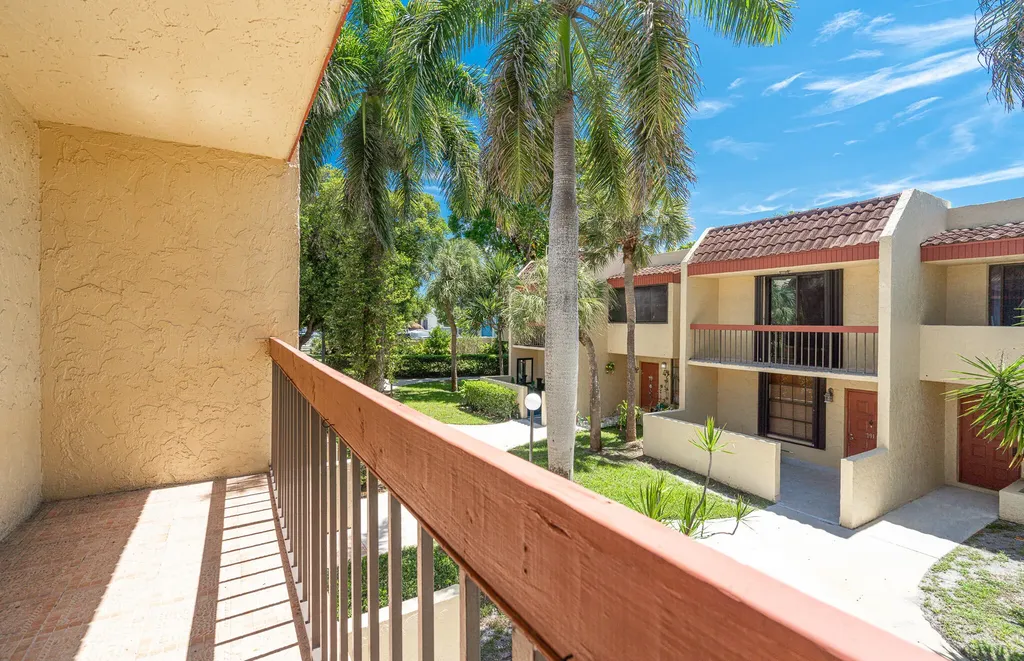 769 SE 1st Way Deerfield Beach FL 33441