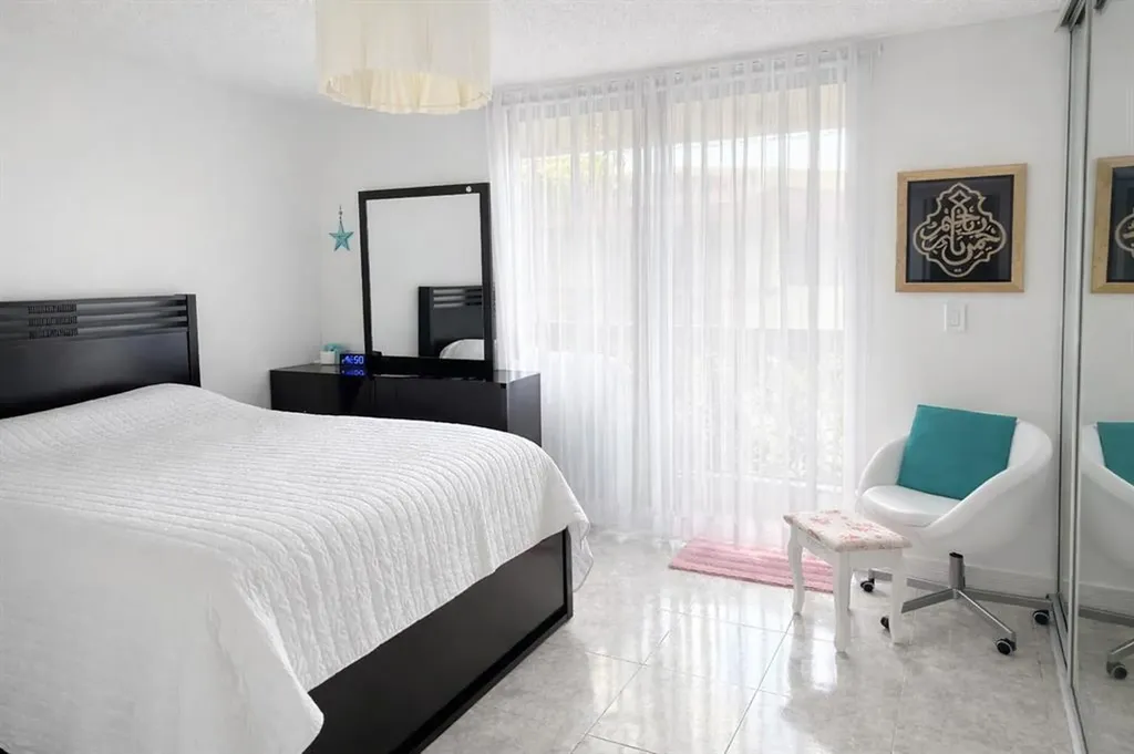 769 SE 1st Way Deerfield Beach FL 33441