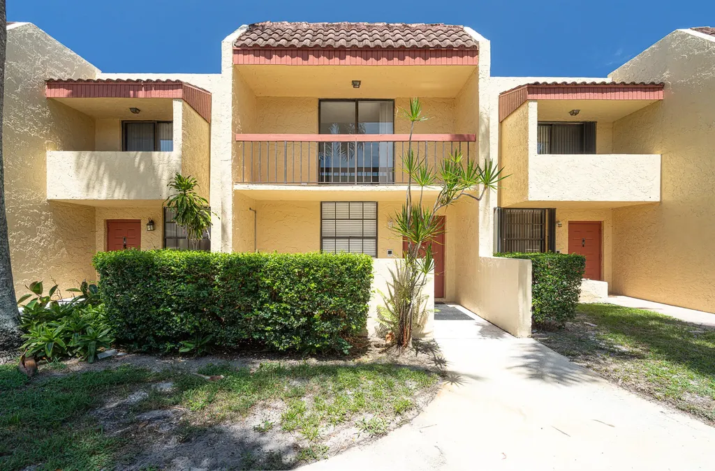 769 SE 1st Way Deerfield Beach FL 33441