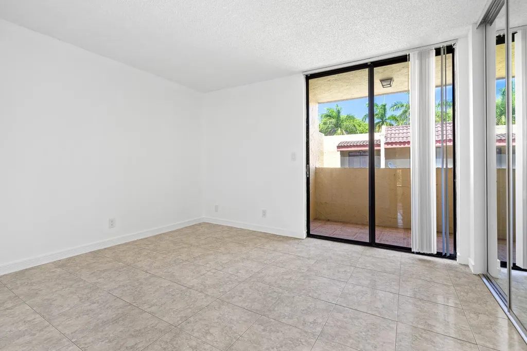 769 SE 1st Way Deerfield Beach FL 33441