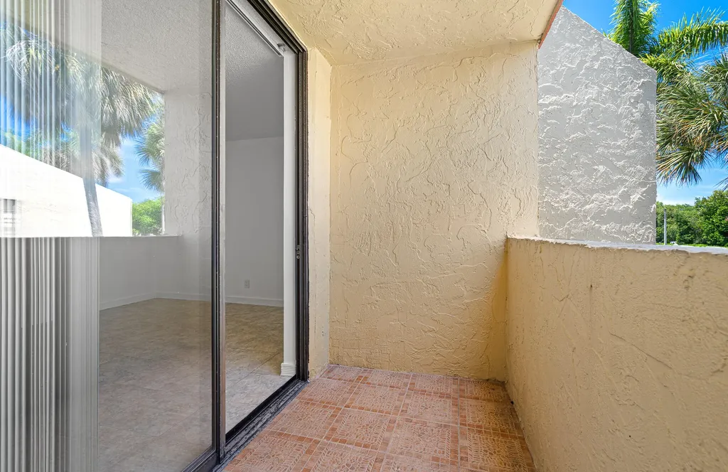 769 SE 1st Way Deerfield Beach FL 33441
