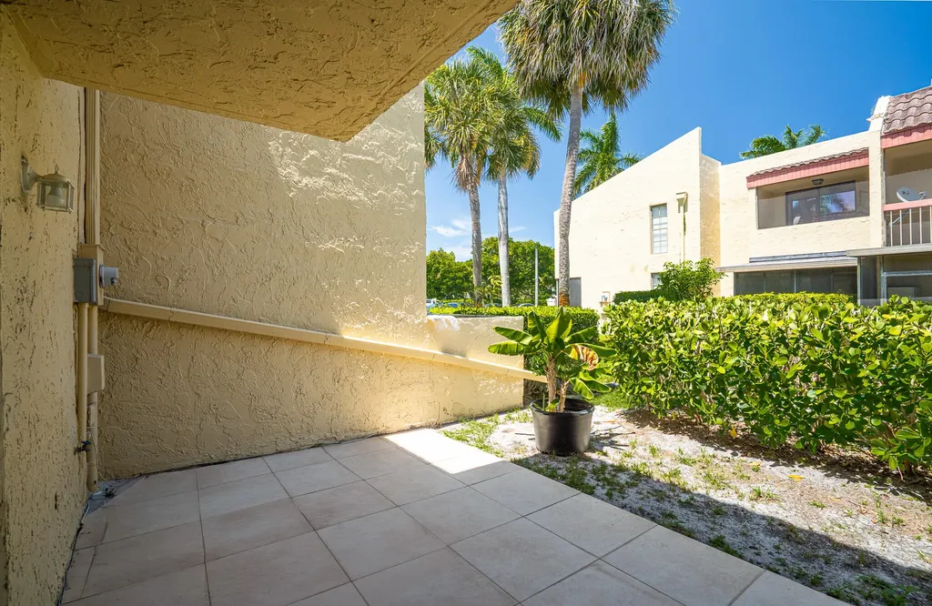 769 SE 1st Way Deerfield Beach FL 33441